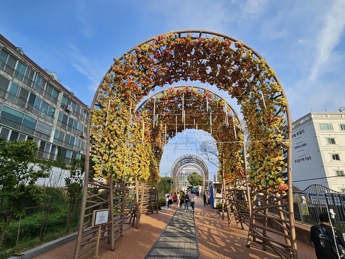 부산 해운대 해변열차 미포정거장 가는 길