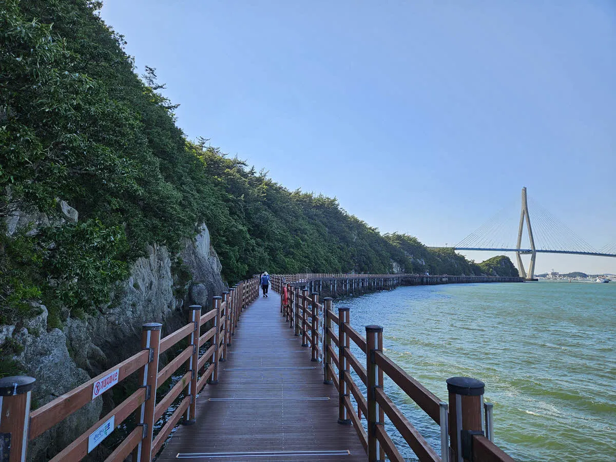 고하도 해상 데크길 걷기 (목포대교 방면)