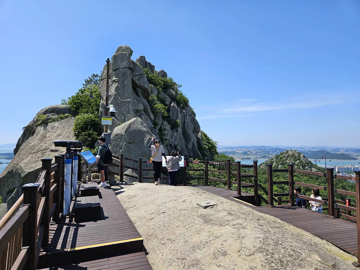 유달산 마당바위