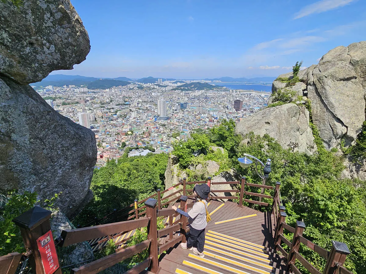 유달산 정상(일등봉) 오르는 계단