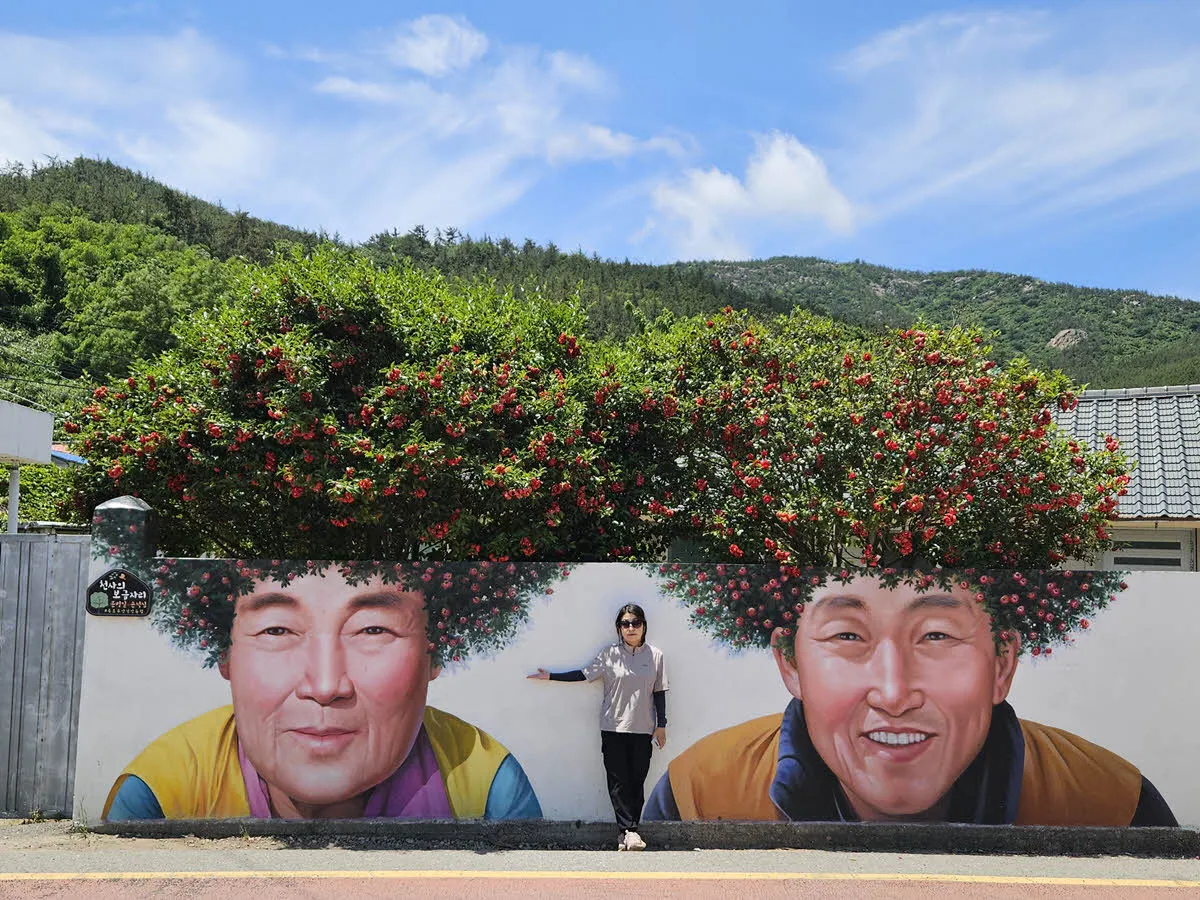 신안 암태도 기동 삼거리 노부부 벽화