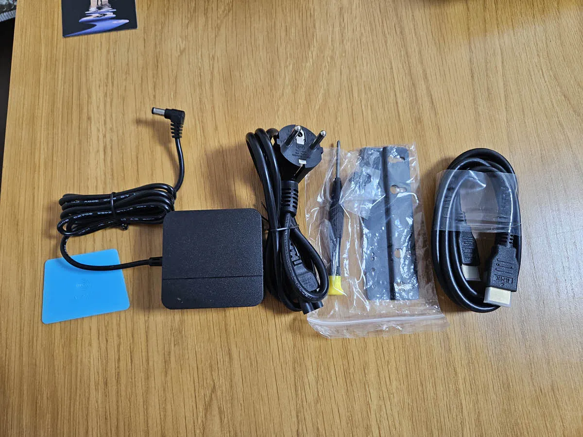 GMKtec M5 pro 구성품