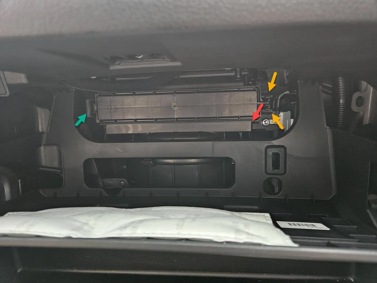 더 뉴 셀토스 글로브박스 탈거하기