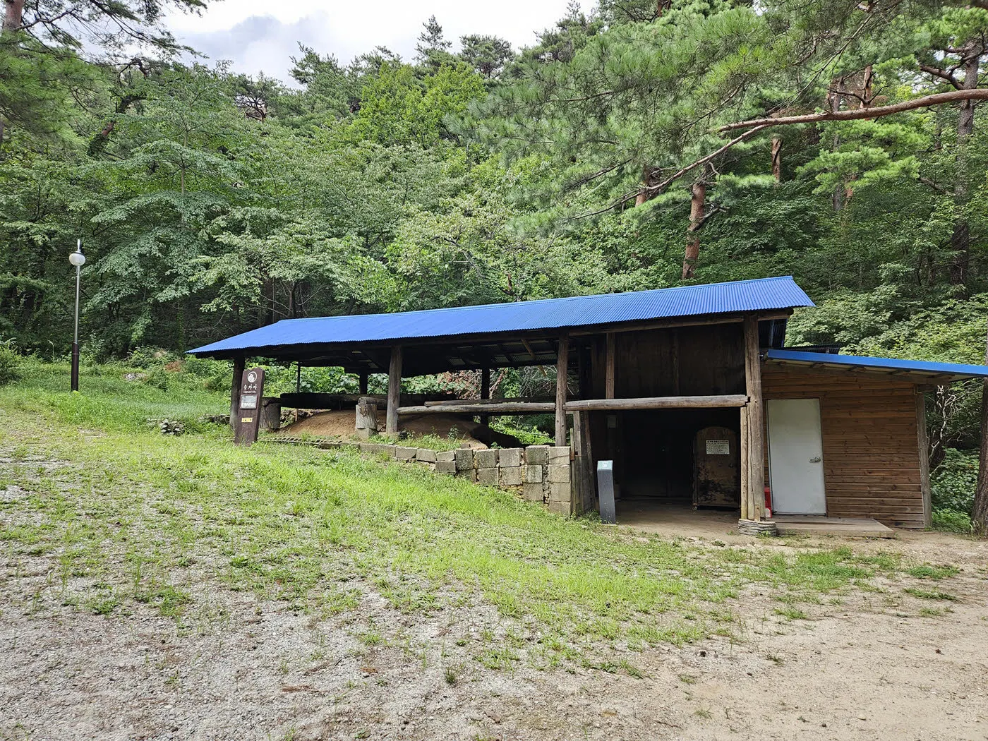 대관령소나무숲길-숯가마터