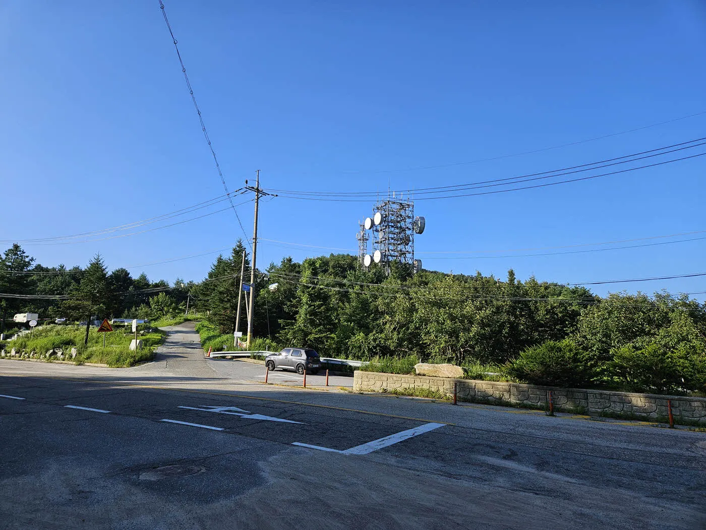 양두구미재의 KT 무인 통신기지