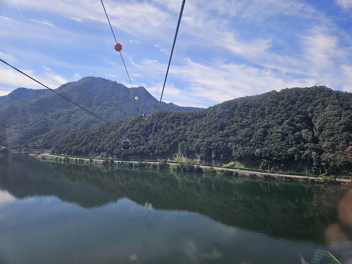 북한강 의암호를 건너는 케이블카