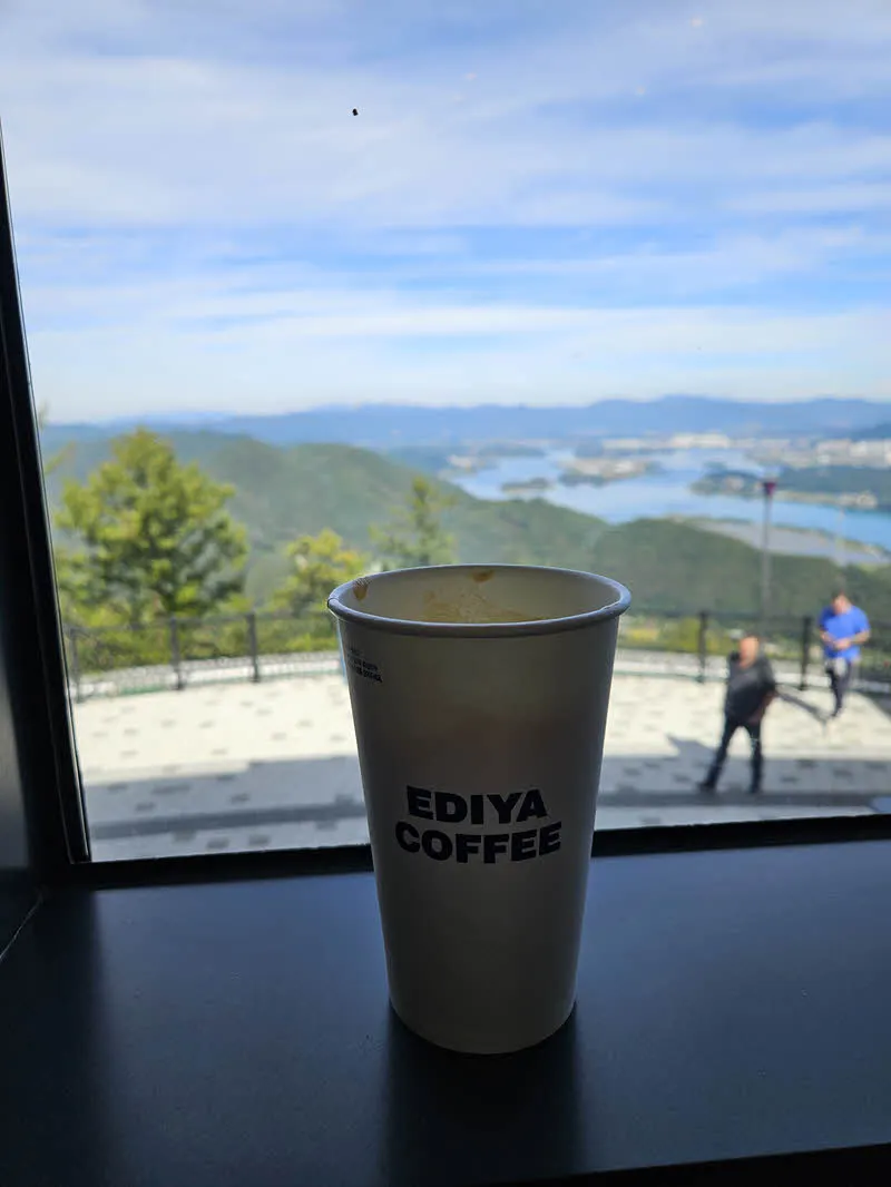 삼악산 정차장의 카페