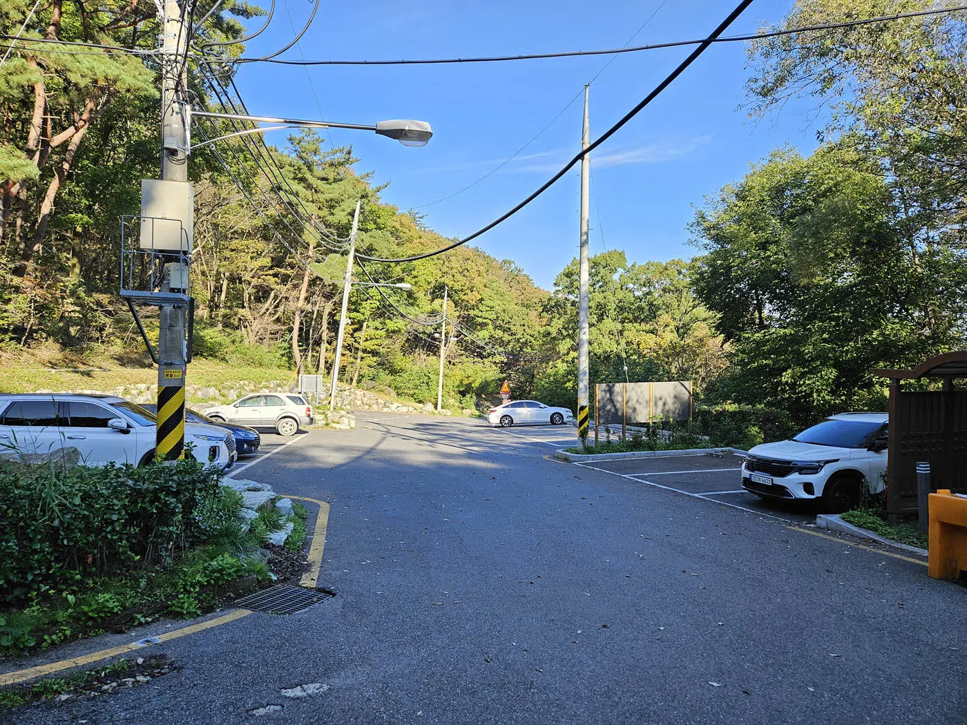 식장산 정상부 주차장