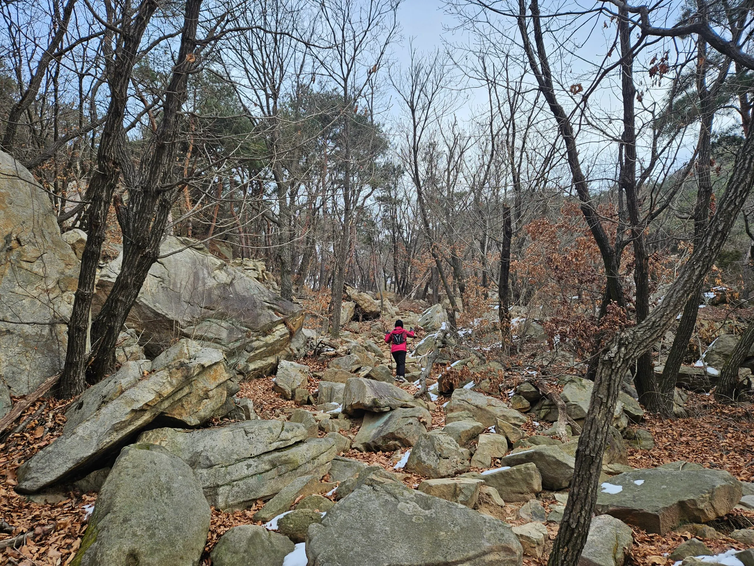 불곡산도 악산이었다.