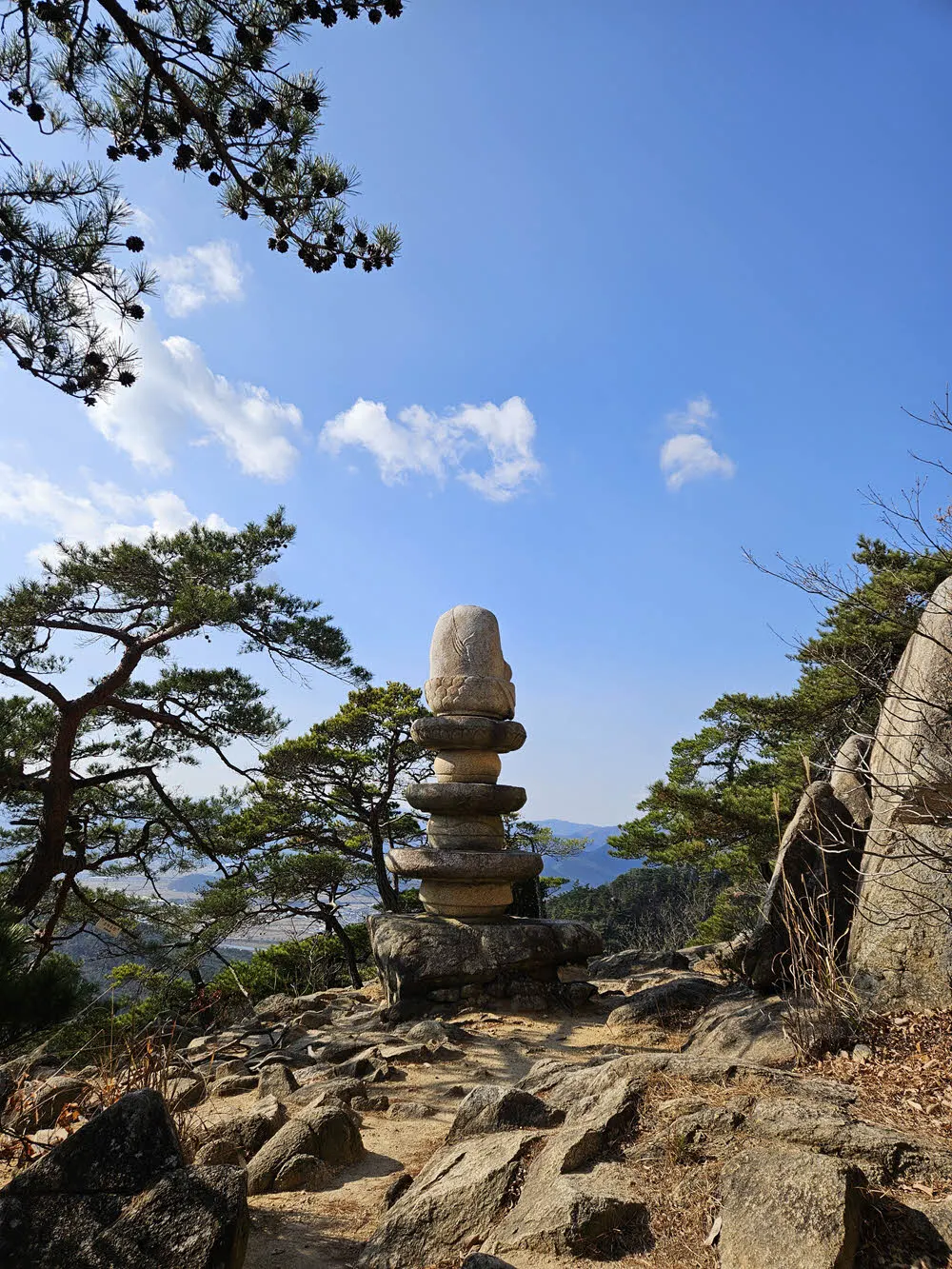 경주남산 용장사곡 석조여래좌상