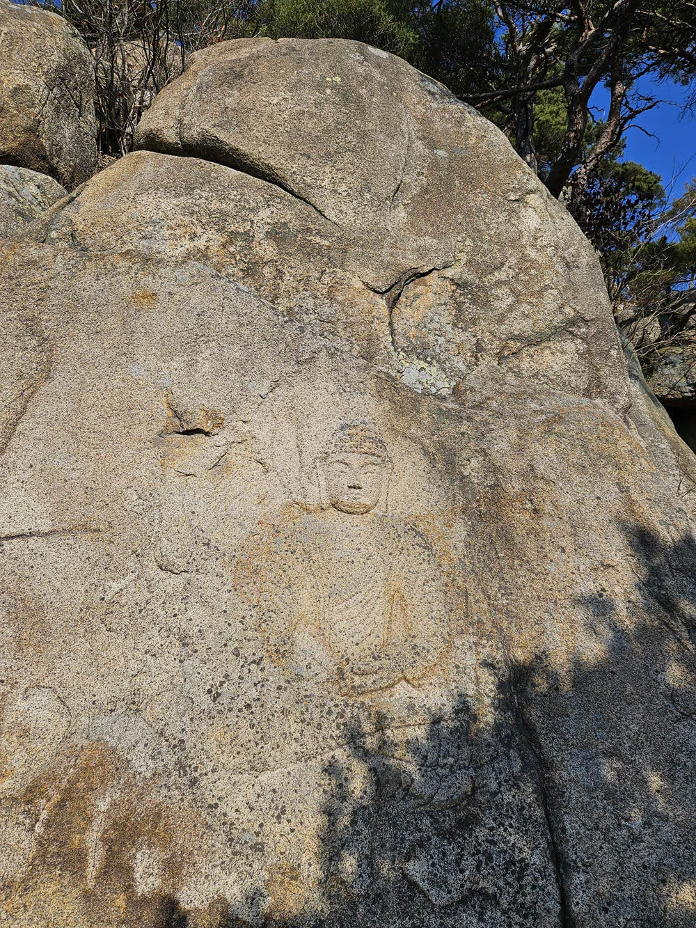 경주 남산 용장사지 마애여래좌상