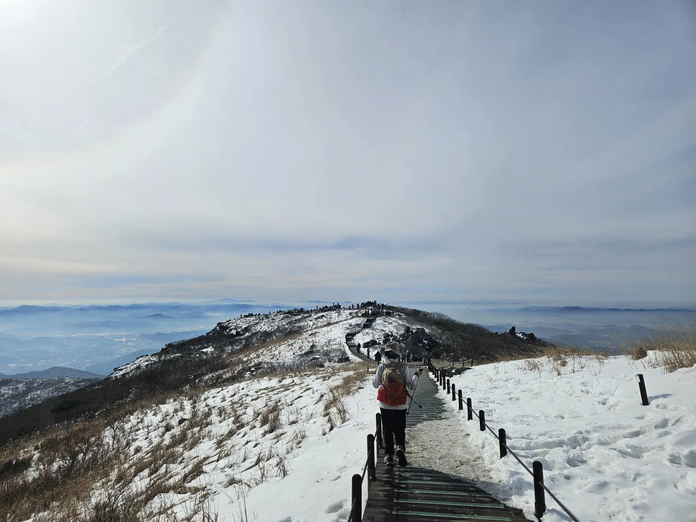 인왕봉에서 서석대로 하산하는 길