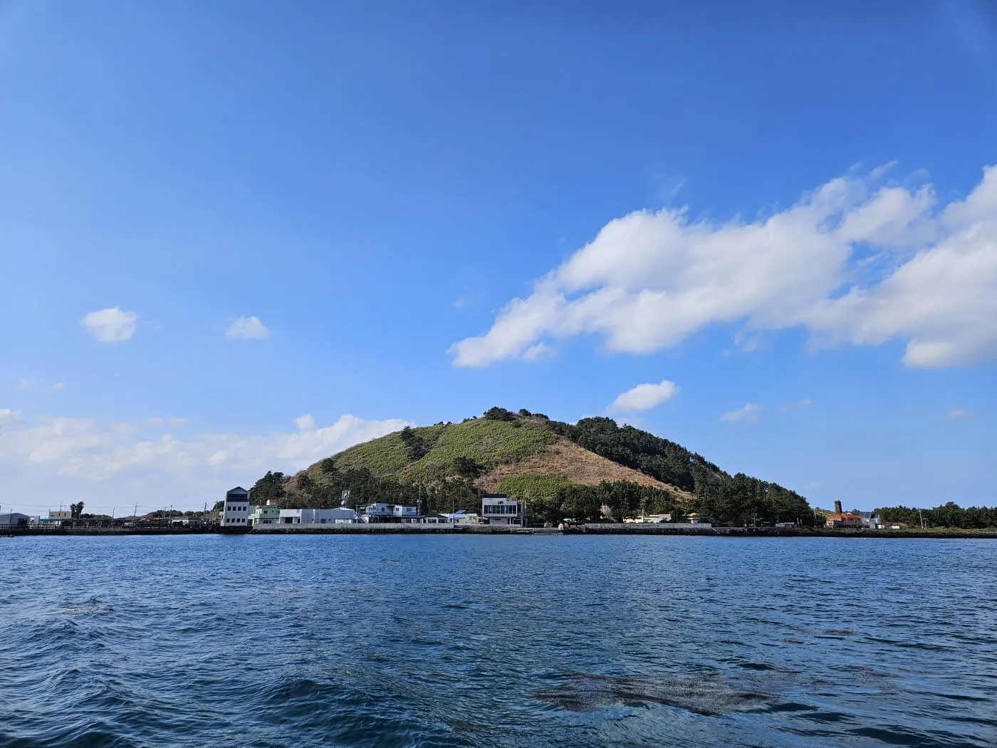 여객선에서 바라본 비양도