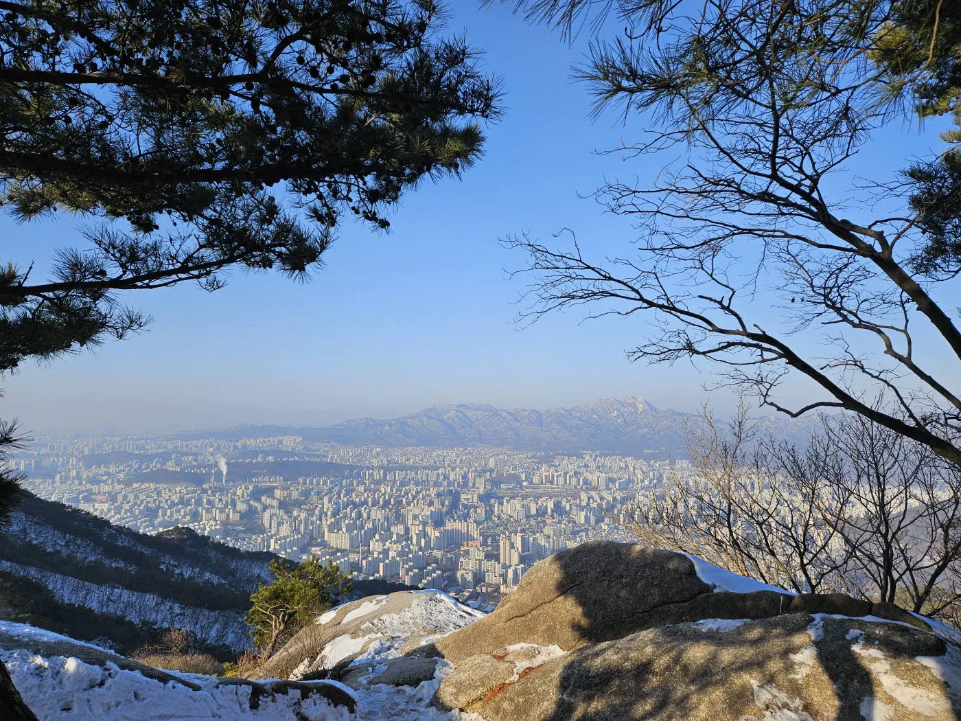 불암산에서 바라본 북한산