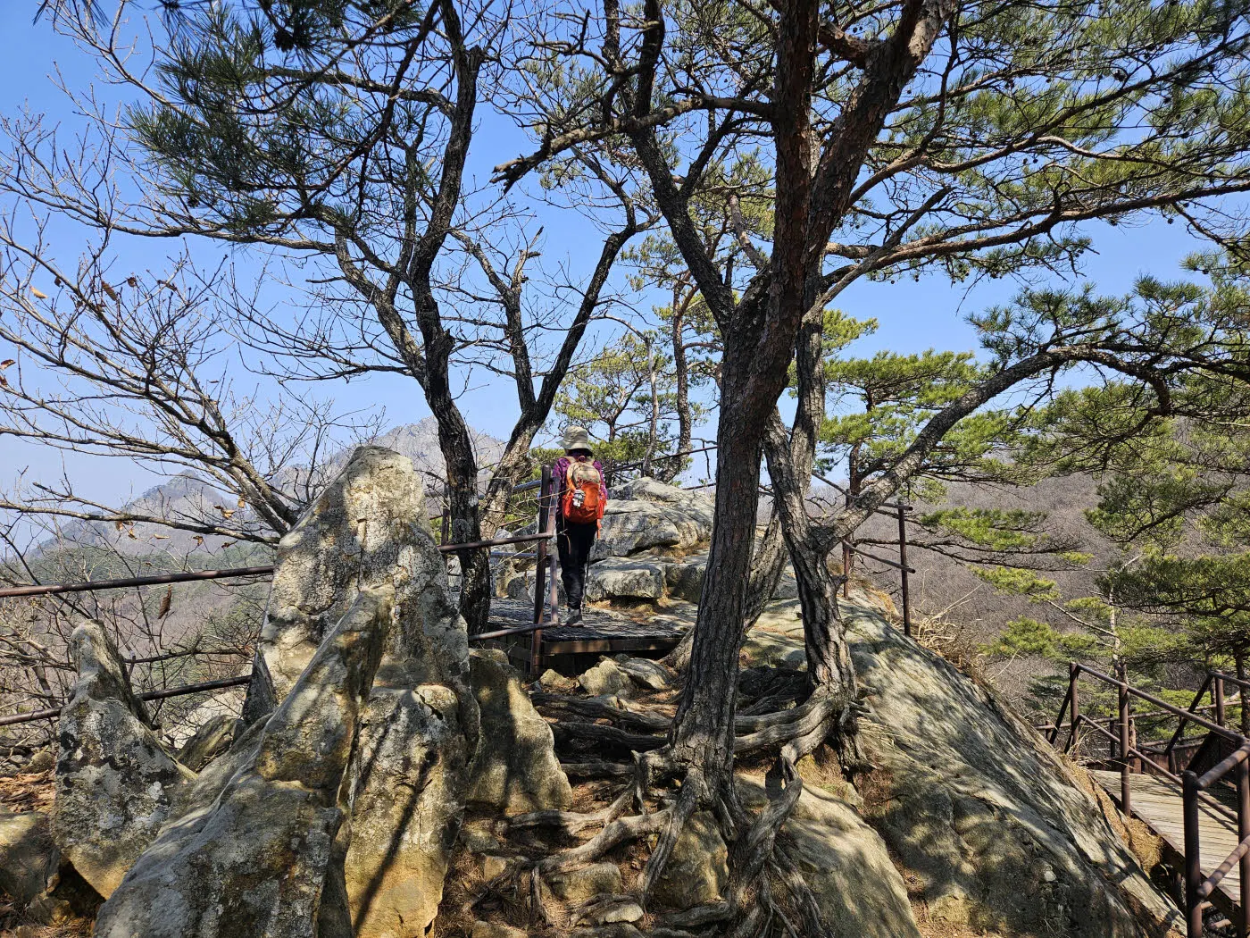 마애봉 가기 전 영봉 조망점