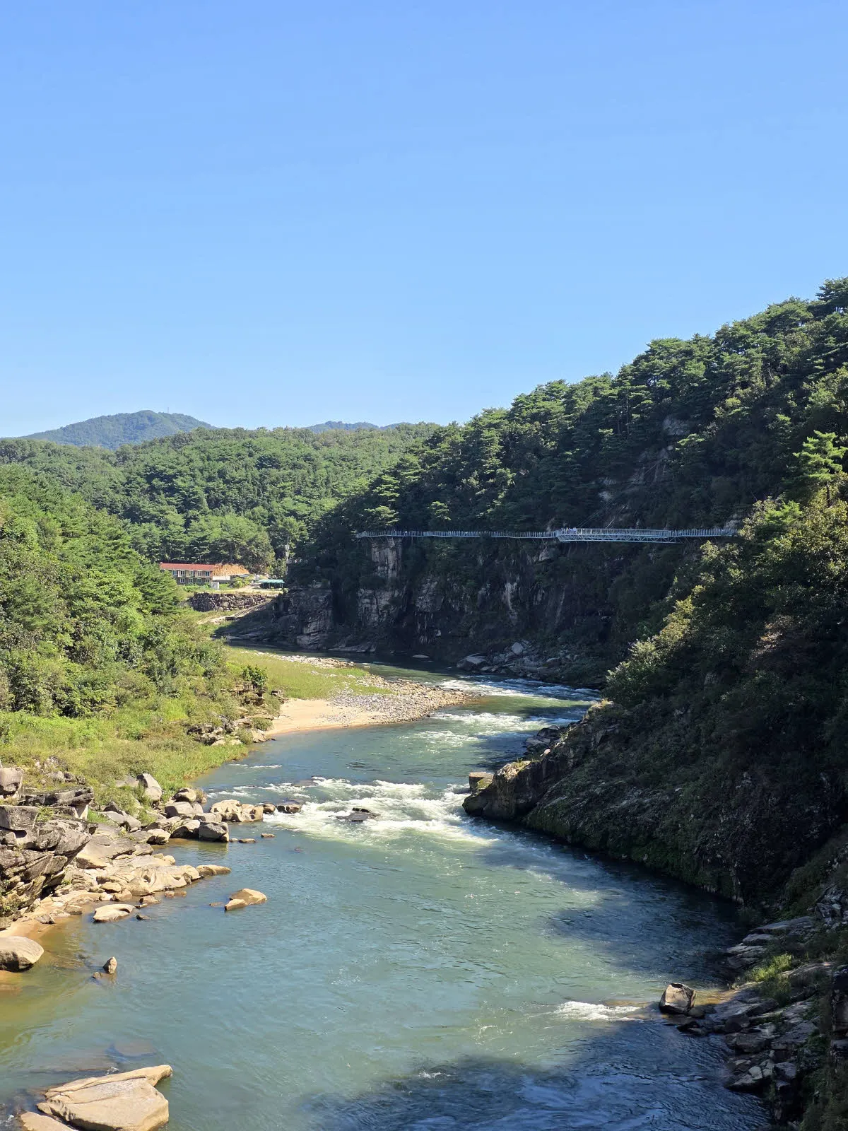 멀리 보이는 순담계곡