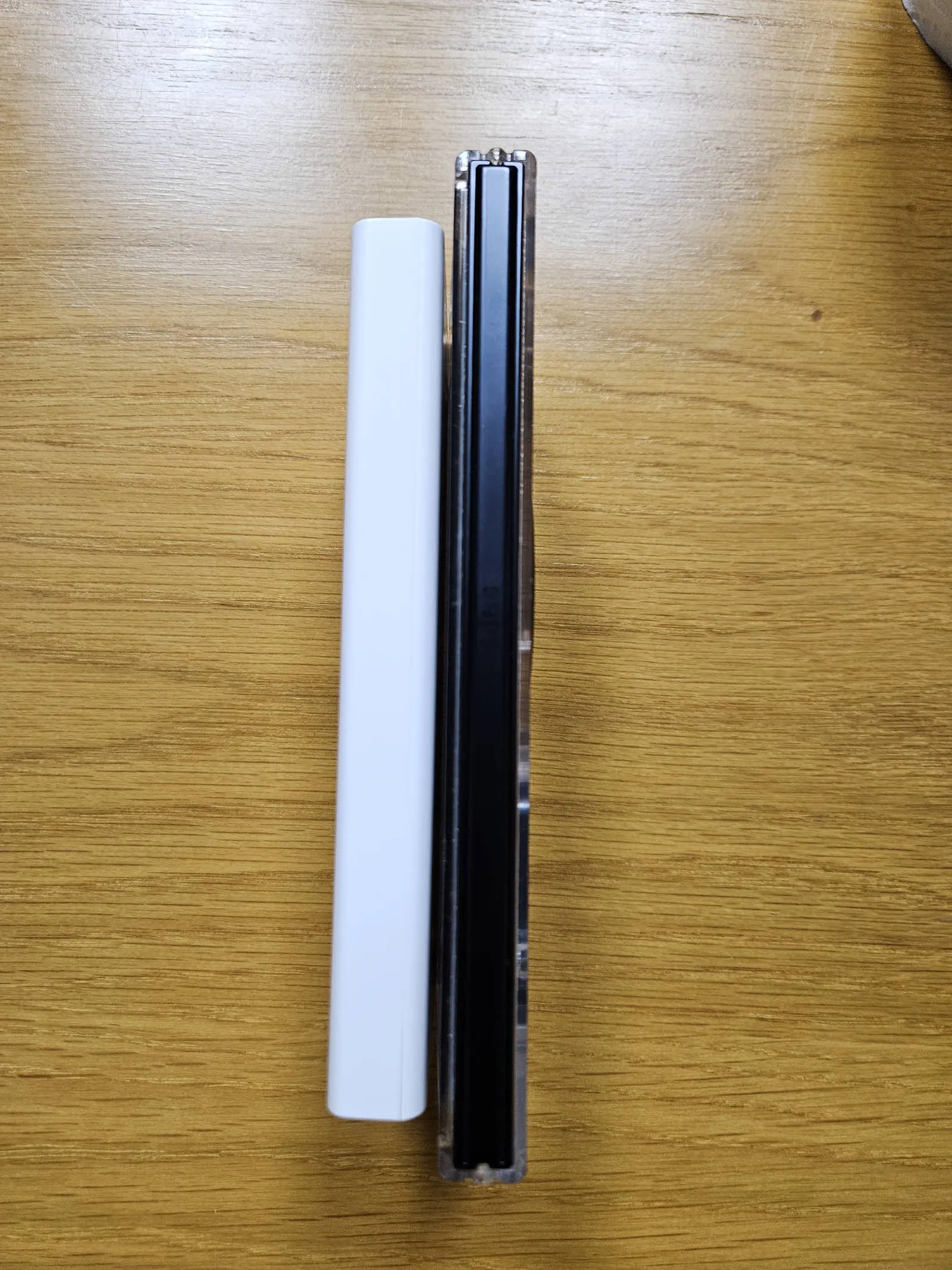 갤럭시 Z폴드7의 두께(화면 접은 상태)