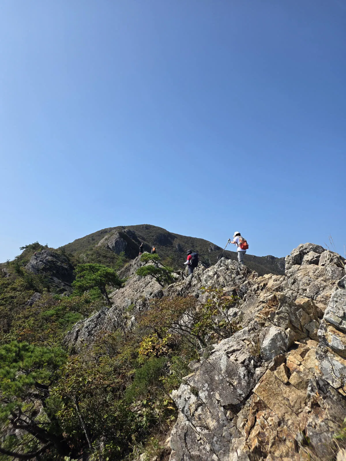 신불산 칼바위와 공룡능선