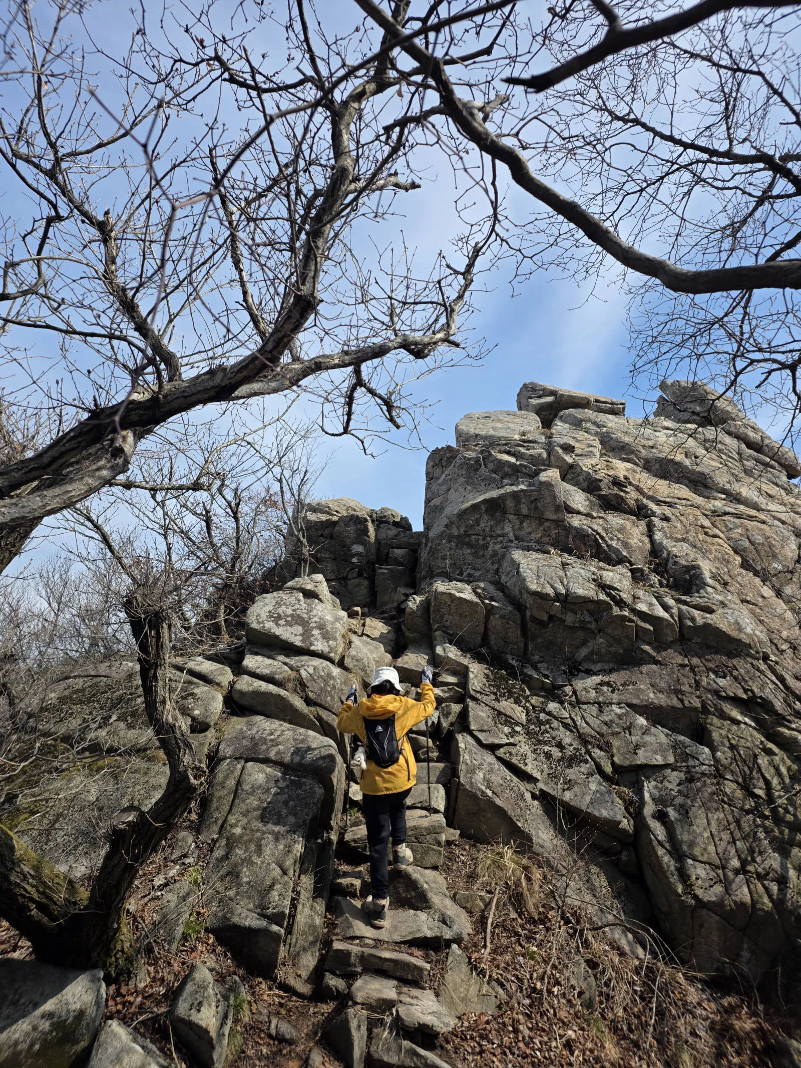 석문봉 가는 능선길은 꽤 재미가 있다