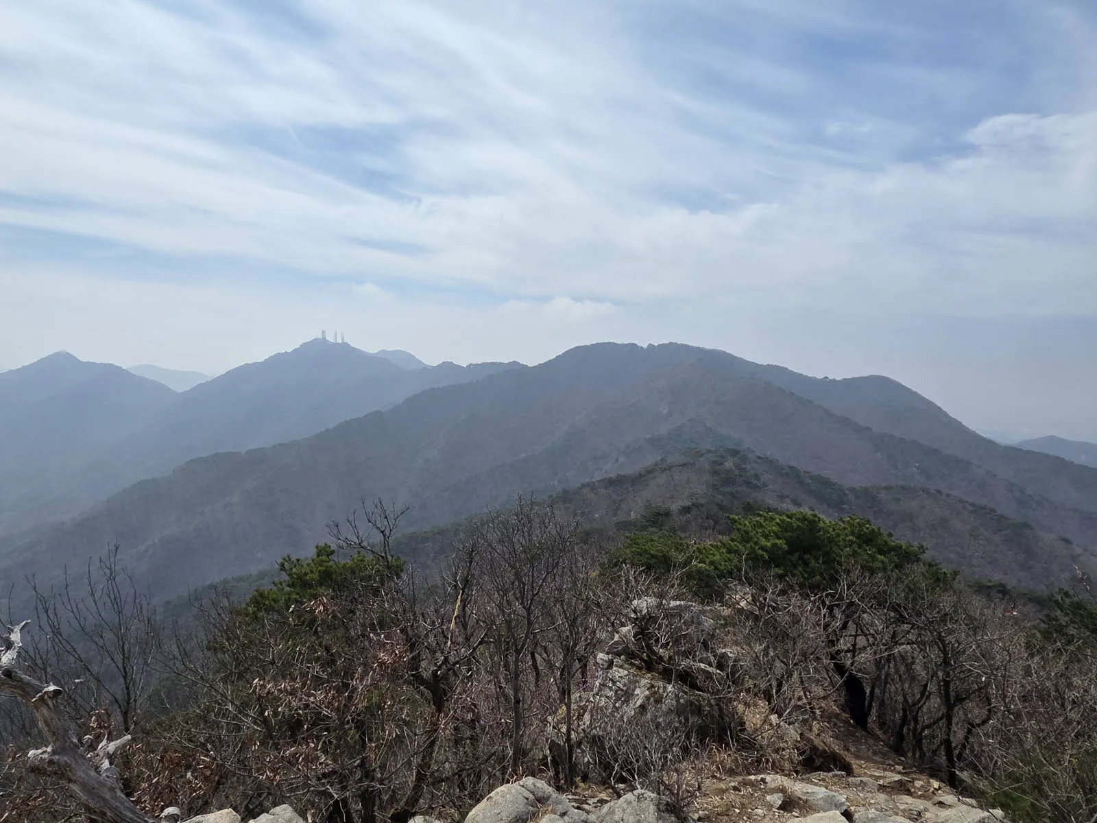 옥양봉에서 바라본 석문봉과 가야봉
