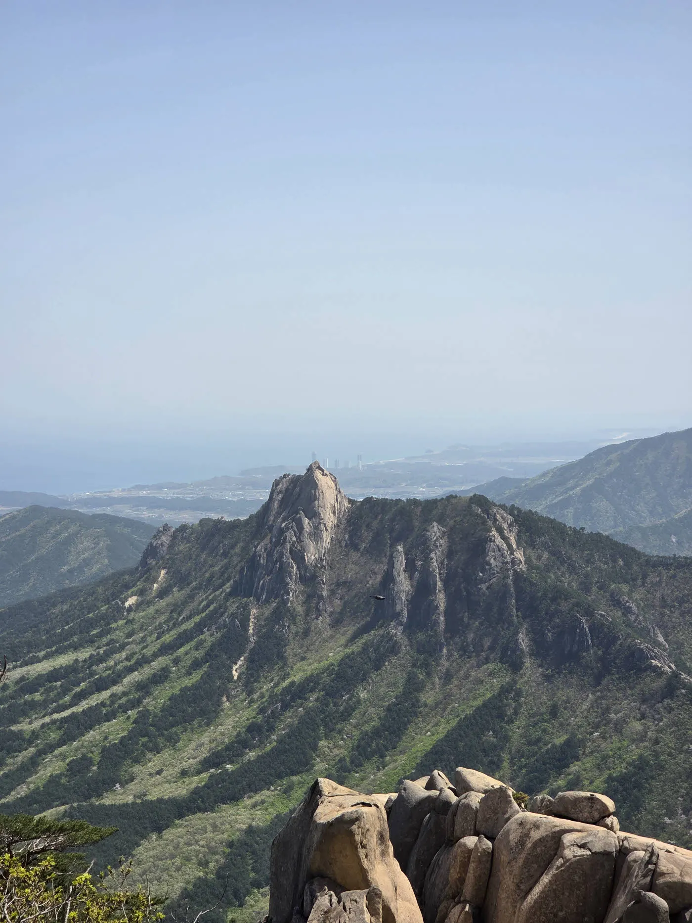 울산바위에서 바라본 달마봉