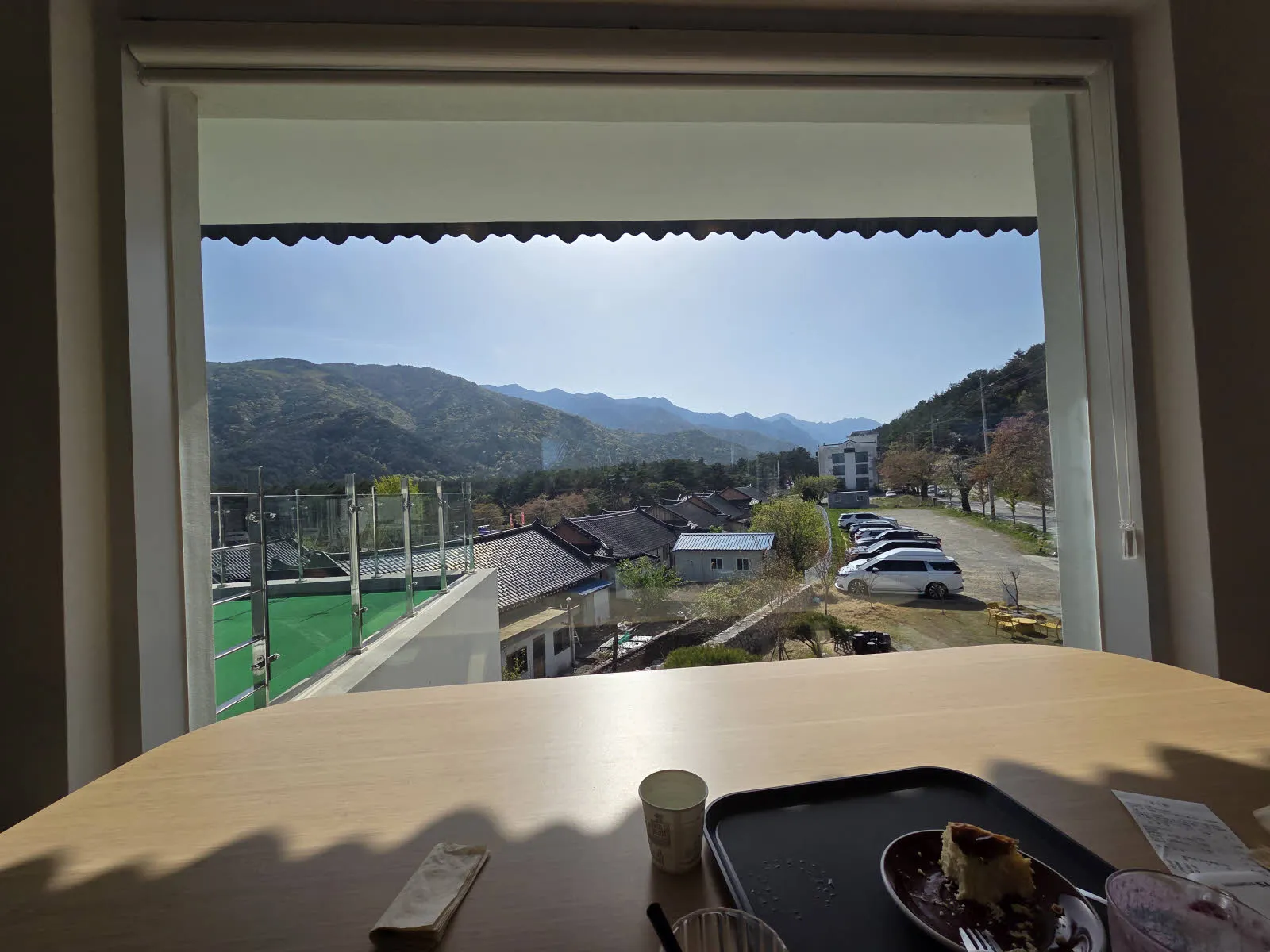 카페 다온에서 바라본 설악산 소공원 방면